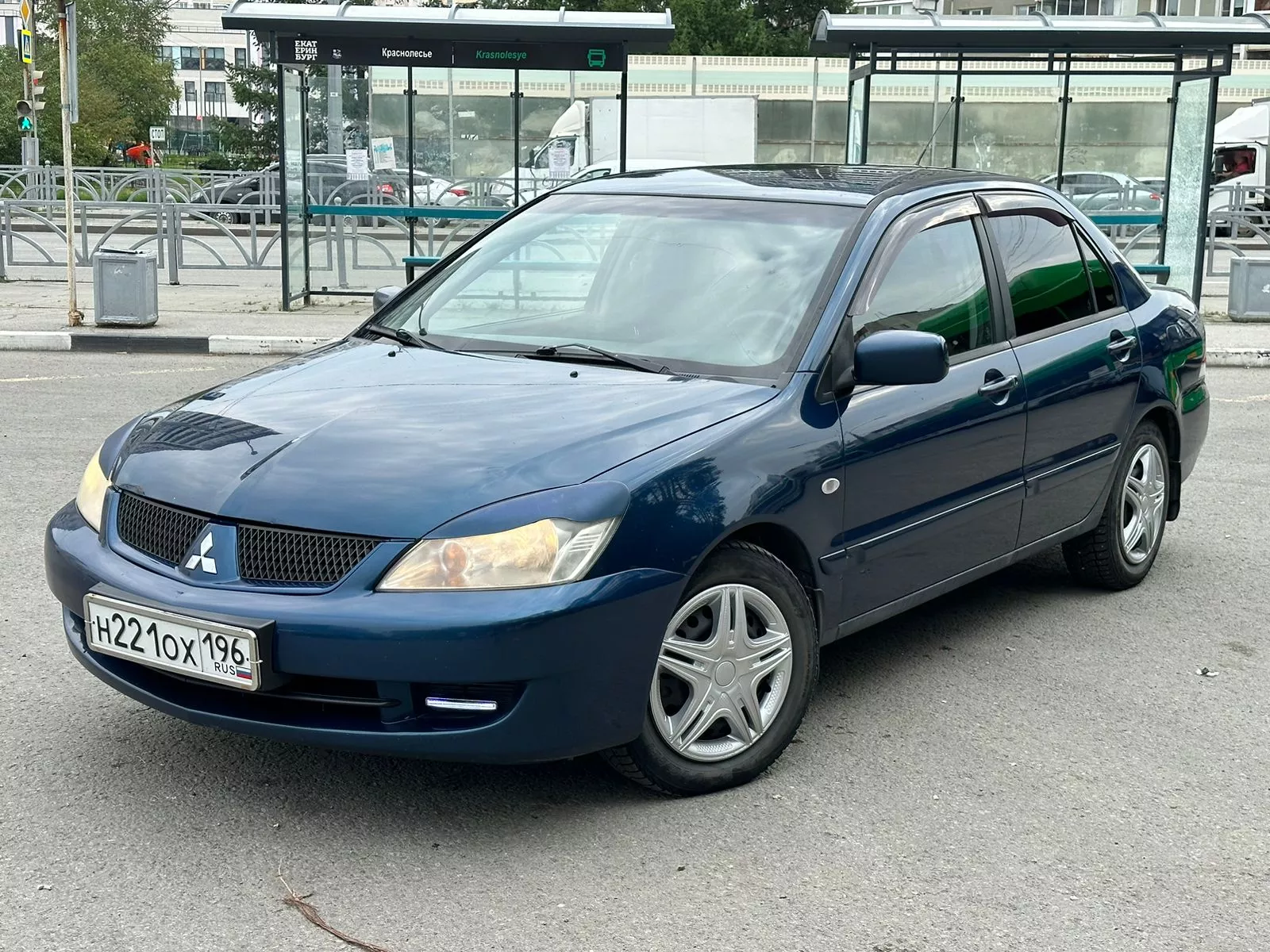 MITSUBISHI LANCER