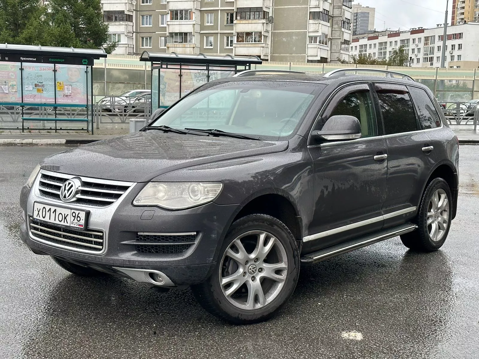 VOLKSWAGEN TOUAREG